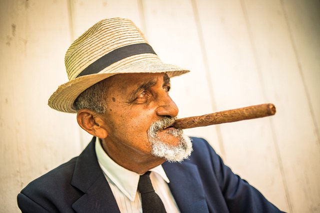 Cigar-guy-trinidad-Photo-by-Chad-Case.jpg
