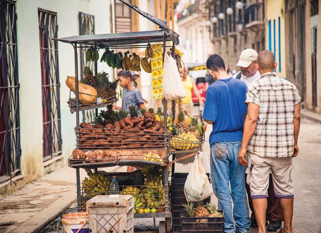 Havana-food-cart-photo-by-Chad-Case.jpg
